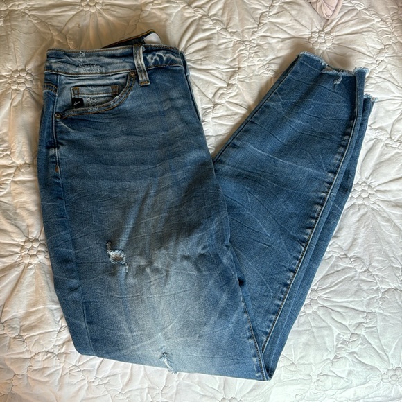KanKan distressed jeans size 9/29. Excellent condition. - Picture 2 of 4